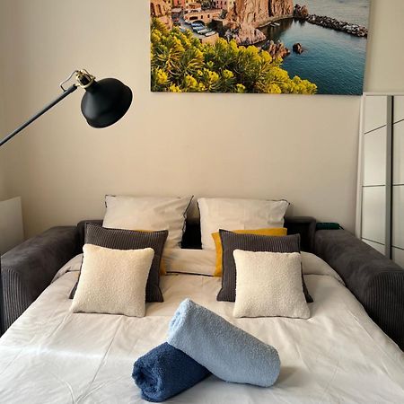 Grand Studio Lumineux En Plein Coeur De Versailles Exteriér fotografie